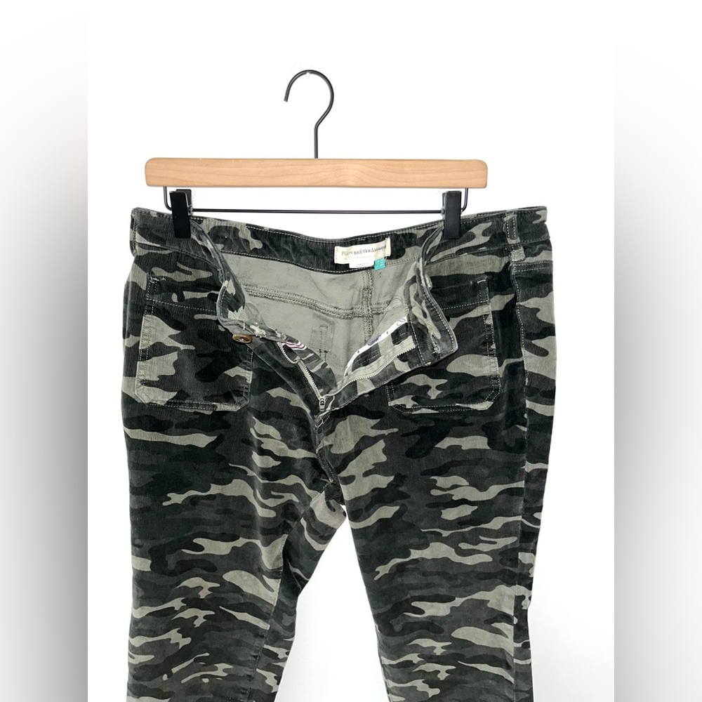 Anthropologie Pilcro & the Letterpress High Rise Camo Velvet Skinny Pants - Picture 5 of 12